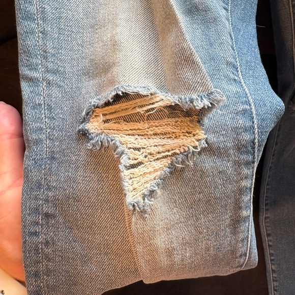 MOTHER High Waisted Looker Ankle Fray Blue Jeans in Thrilling Shots - Picture 4 of 11